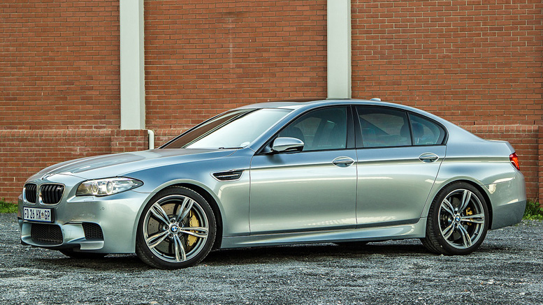 2016 BMW M5 in Pure Metal Silver