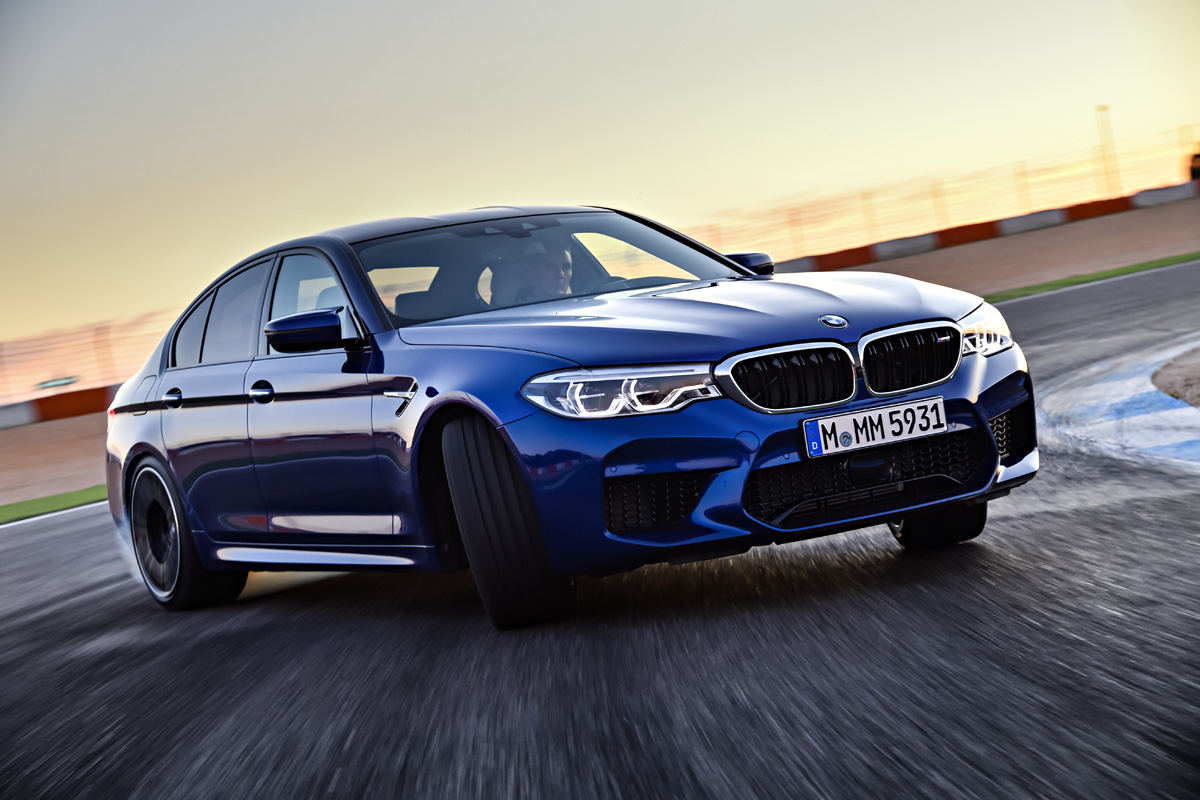 Video Bmw M5 Vs Mercedes Amg E63 S Which Can Drift Better
